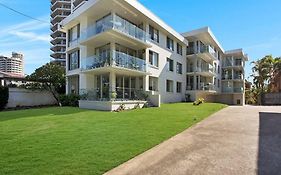 Teenamara - Hosted By Burleigh Letting